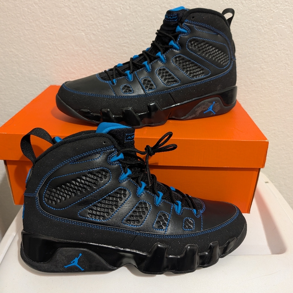 Jordan 9 Retro Photo Blue (Black Bottom) (Near Ds) sz 10.5